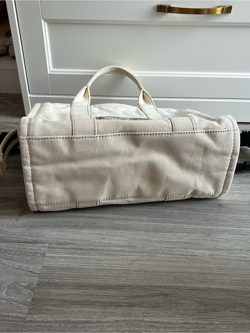 Marc Jacobs Cream/White Canvas The Tote Bag With Black Strap - Picture 6 of 11